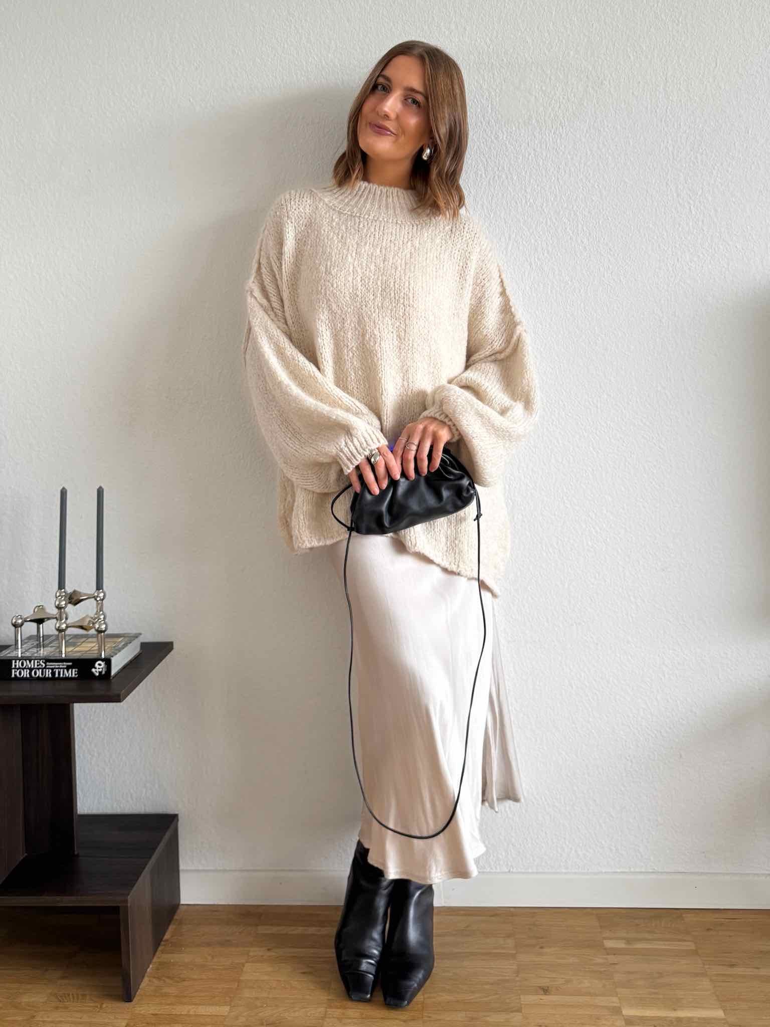 Super Oversized Kuschel Pullover für Damen in Creme von Maingold Basics