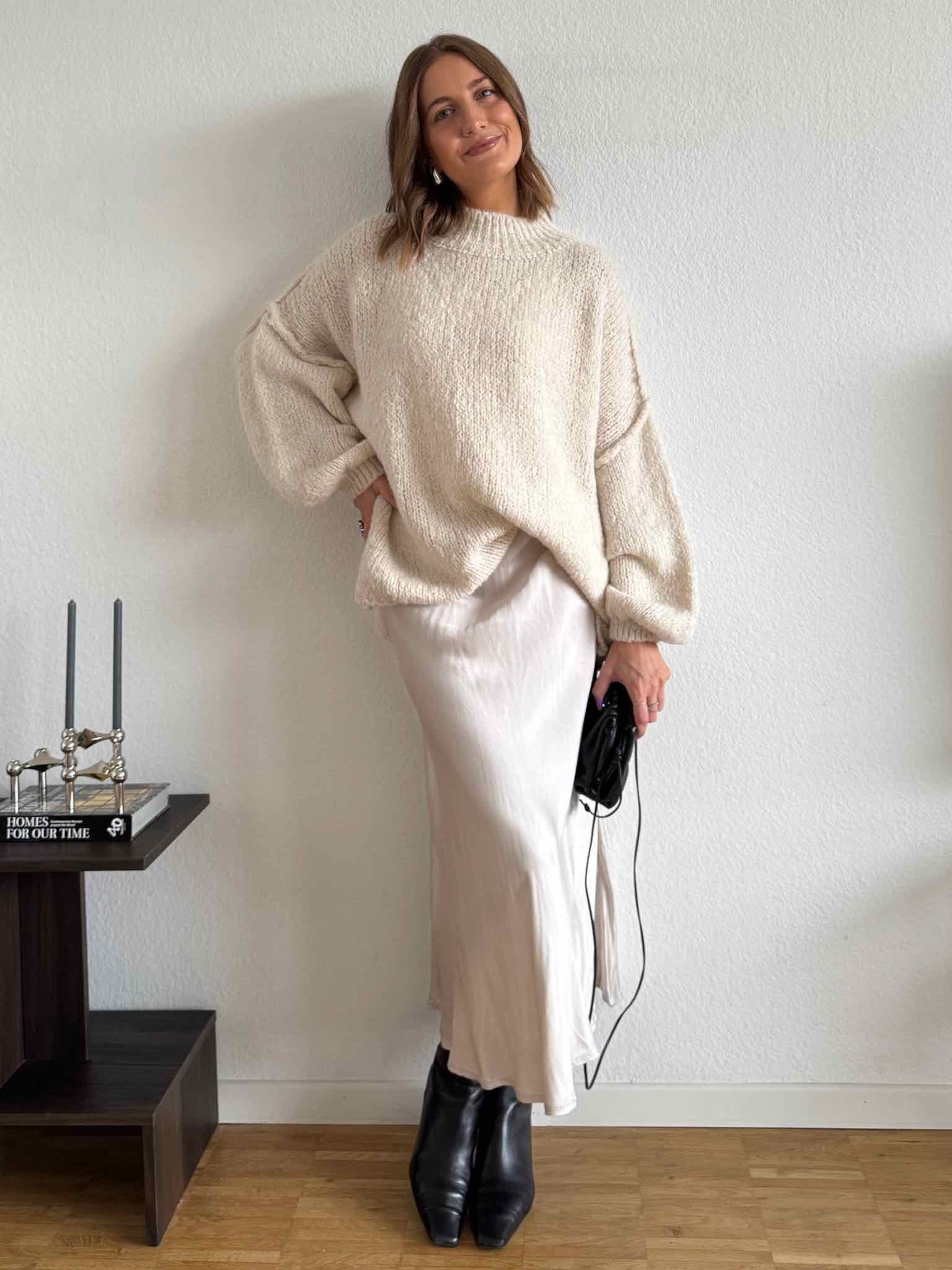Super Oversized Kuschel Pullover für Damen in Creme von Maingold Basics