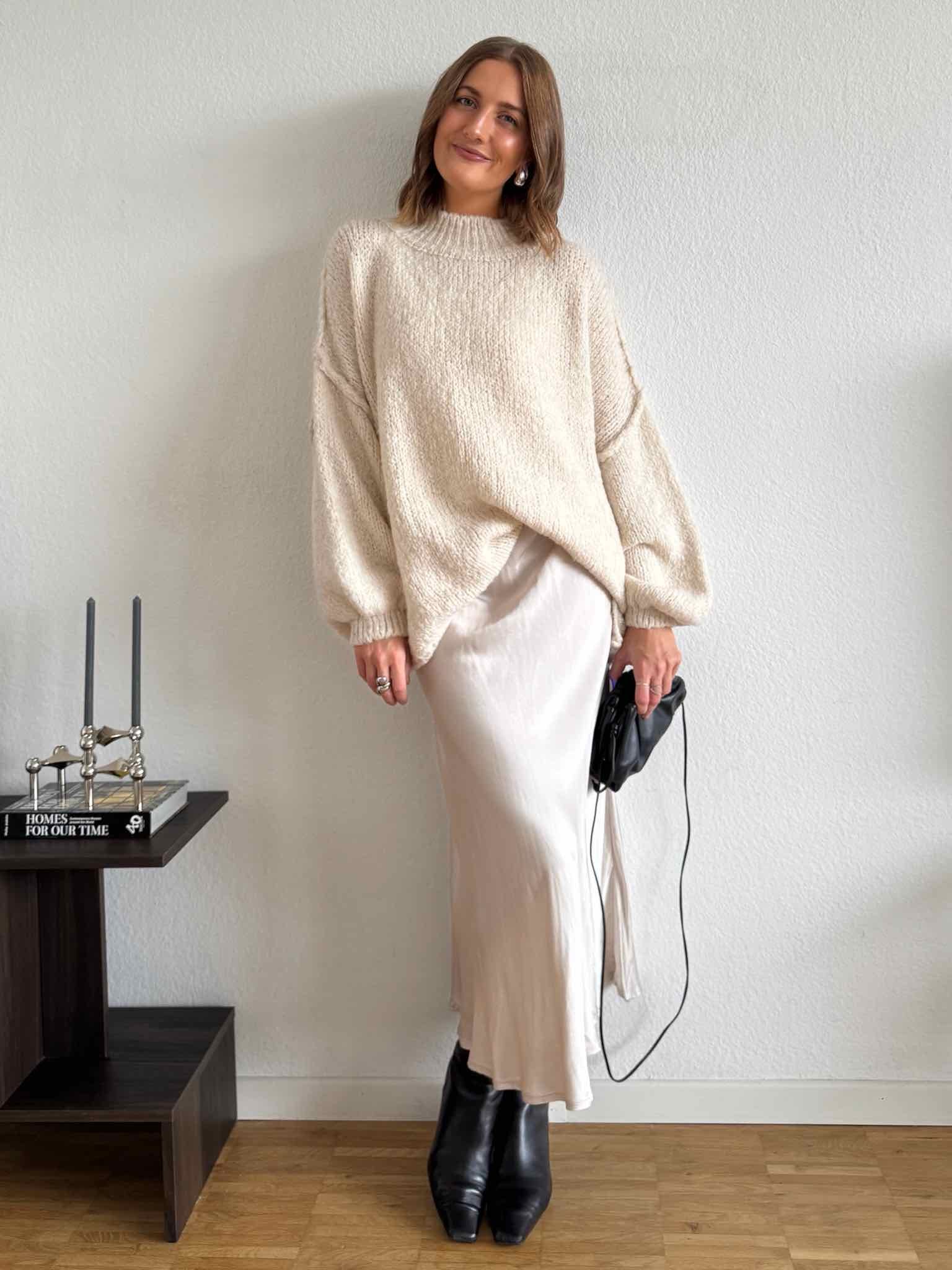Super Oversized Kuschel Pullover für Damen in Creme von Maingold Basics