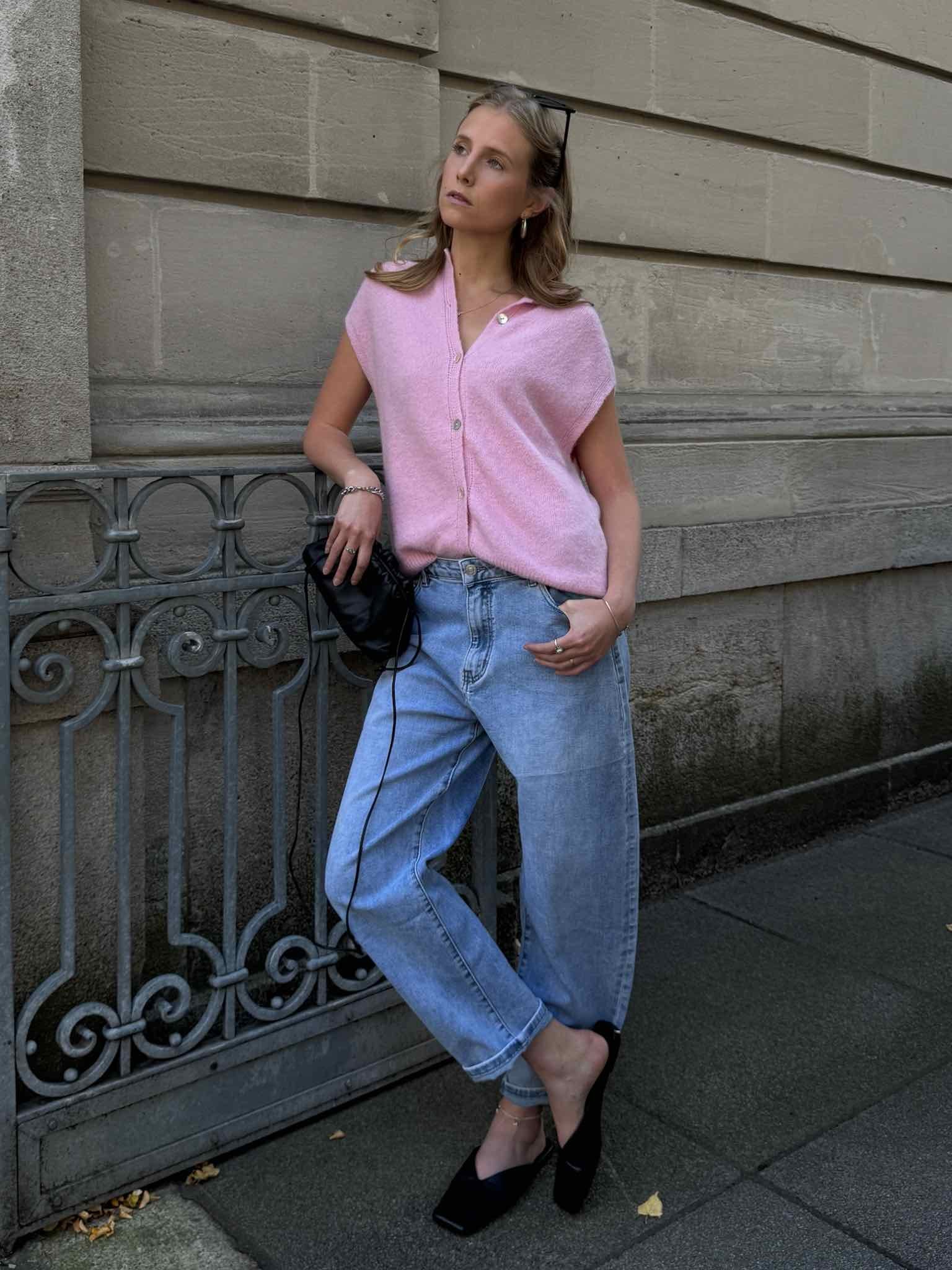 Baby Alpaka Weste Rundhals für Damen in Baby Pink von Maingold Basics