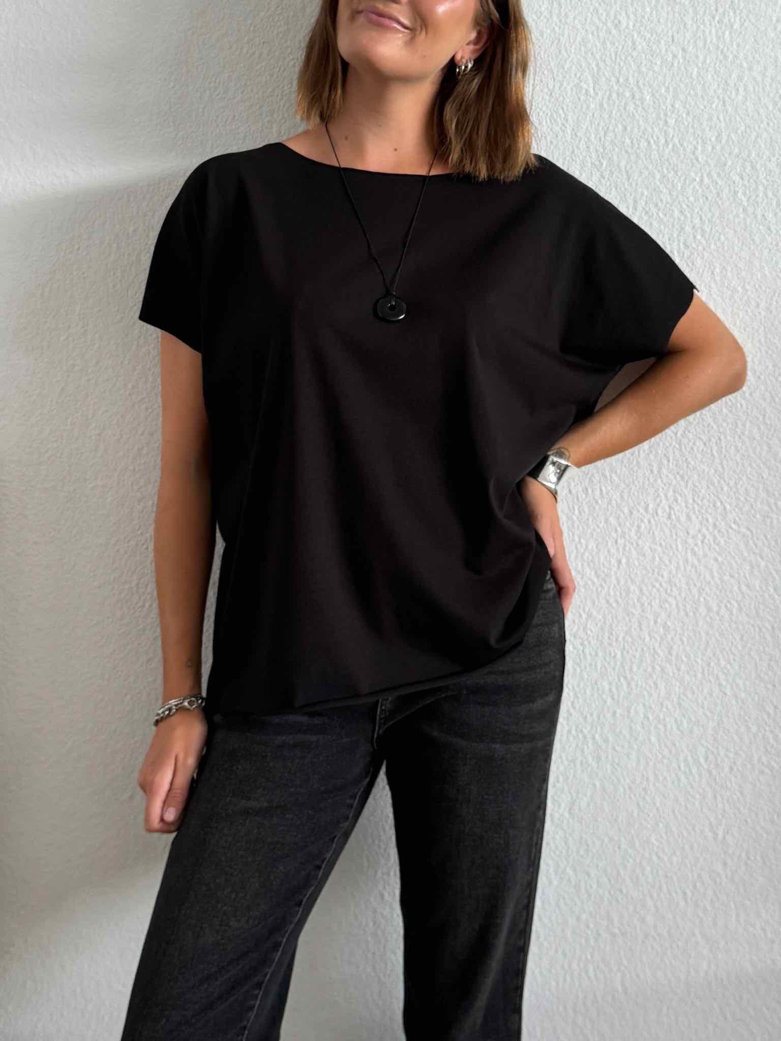 Basic Cutted T-Shirt für Damen in Black von Maingold Basics