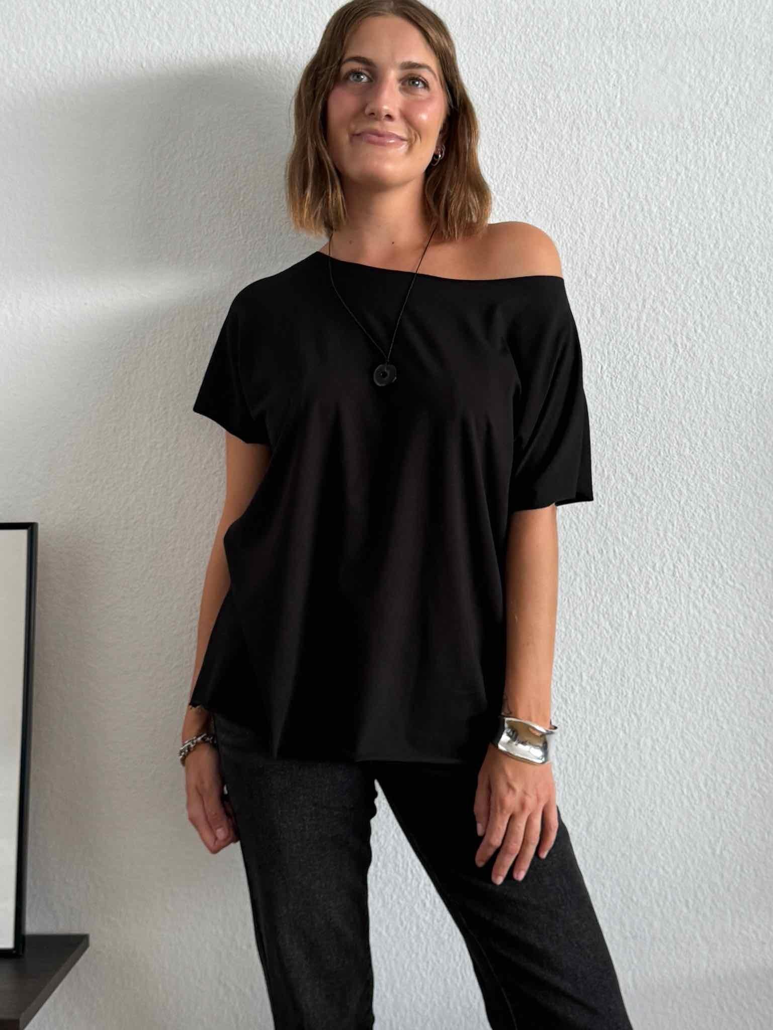 Basic Cutted T-Shirt für Damen in Black von Maingold Basics