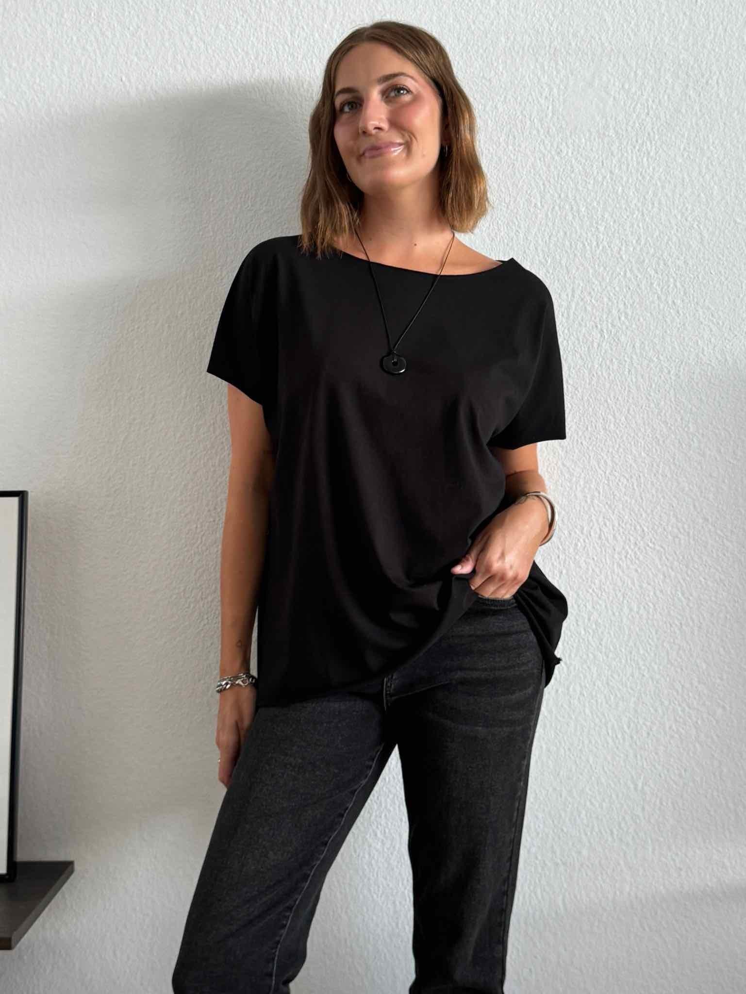 Basic Cutted T-Shirt für Damen in Black von Maingold Basics