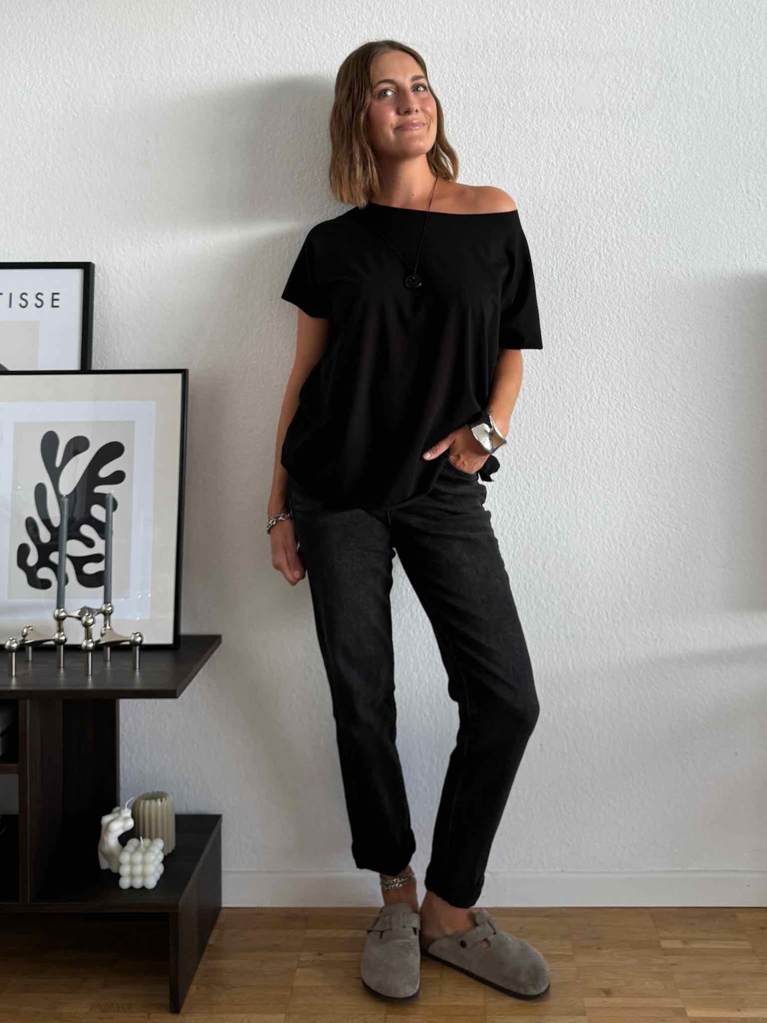 Basic Cutted T-Shirt für Damen in Black von Maingold Basics