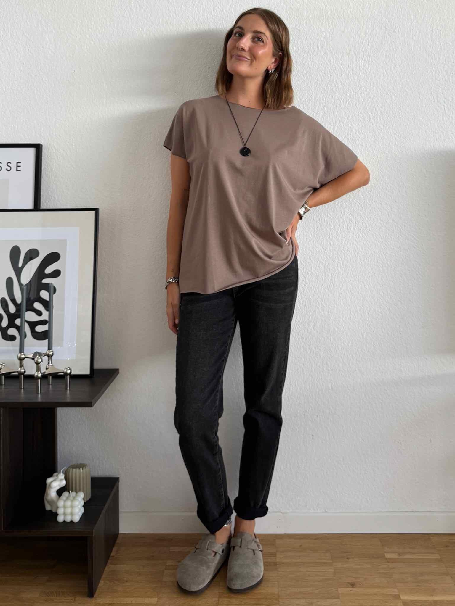 Basic Cutted T-Shirt für Damen in Khaki von Maingold Basics