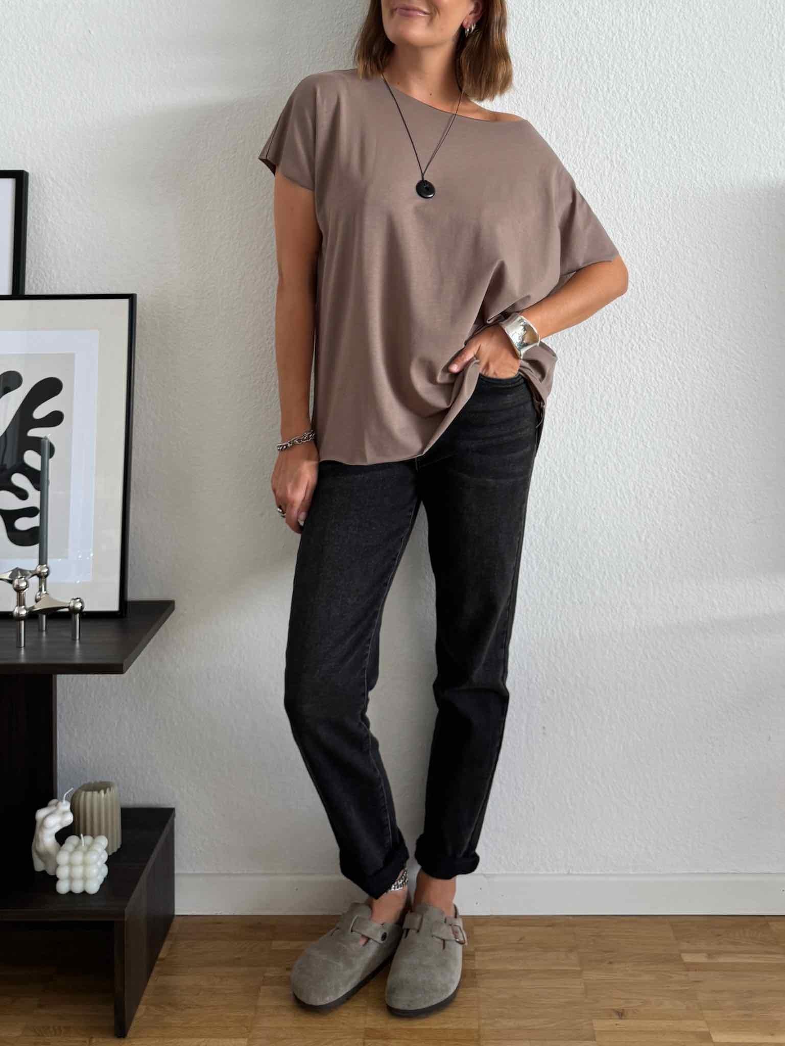 Basic Cutted T-Shirt für Damen in Khaki von Maingold Basics