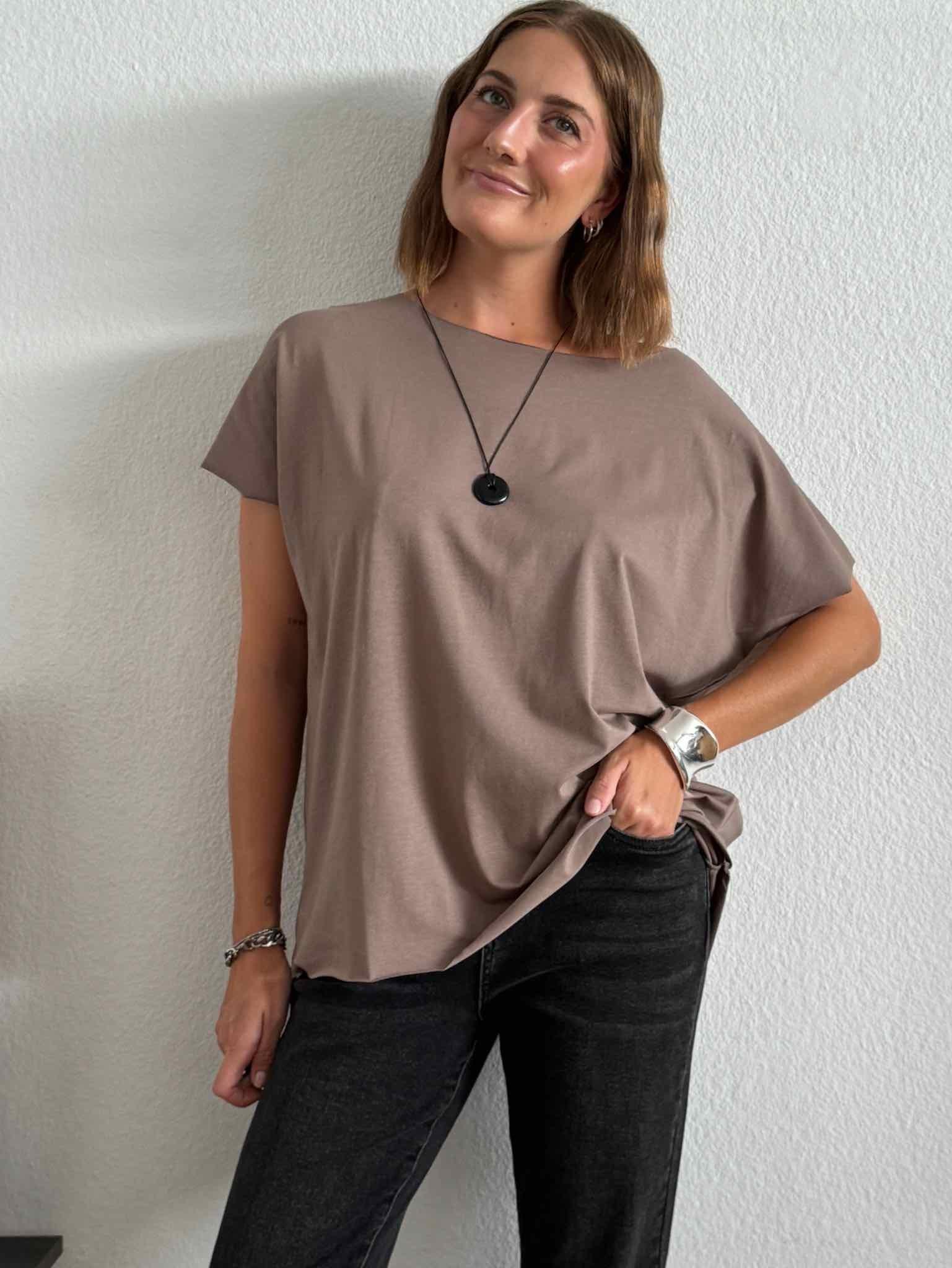 Basic Cutted T-Shirt für Damen in Khaki von Maingold Basics