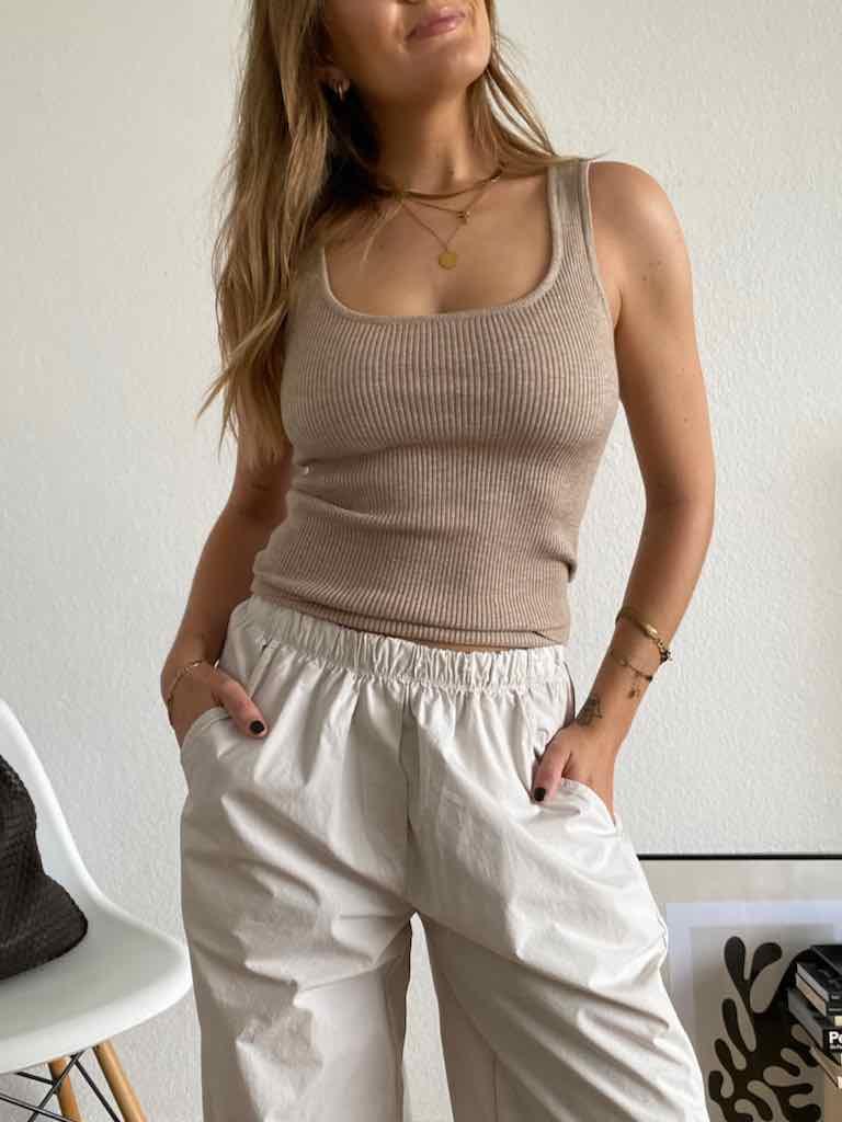 Basic Top aus Strick für Damen in Dark Beige von maingoldbasics.de