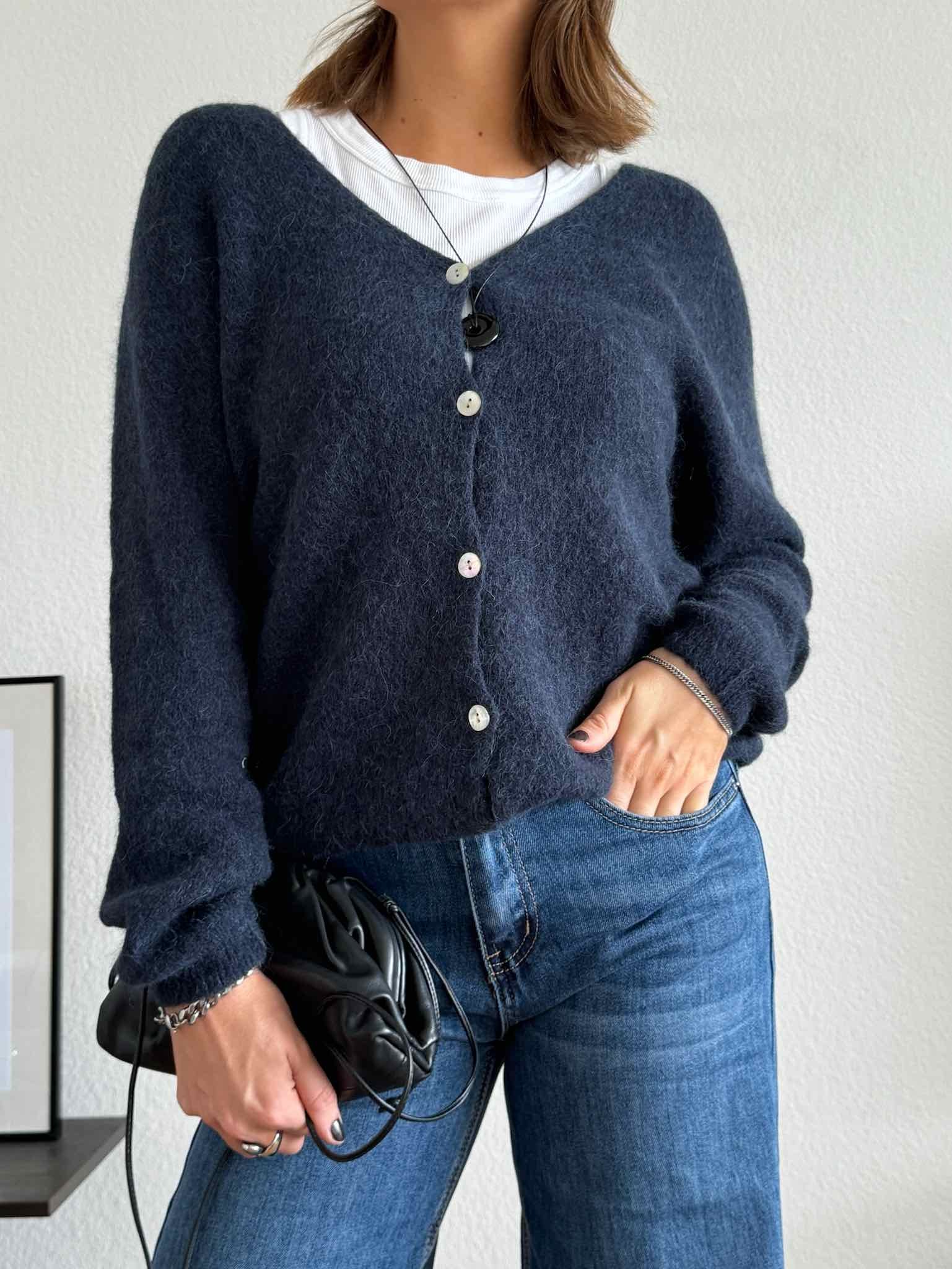 Basic Baby Alpaka Cardigan für Damen in Navy von Maingold Basics