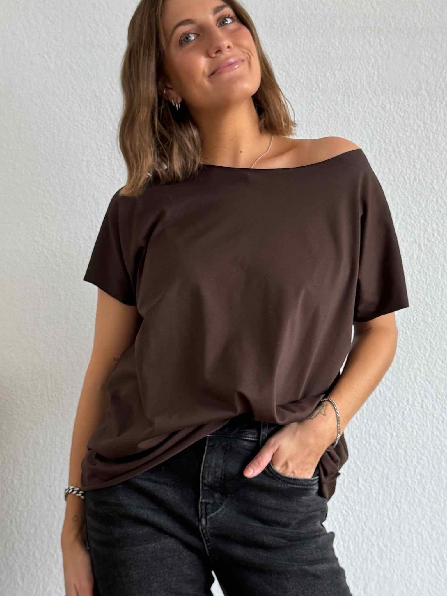 Basic Cutted T-Shirt für Damen in Chocolate von Maingold Basics