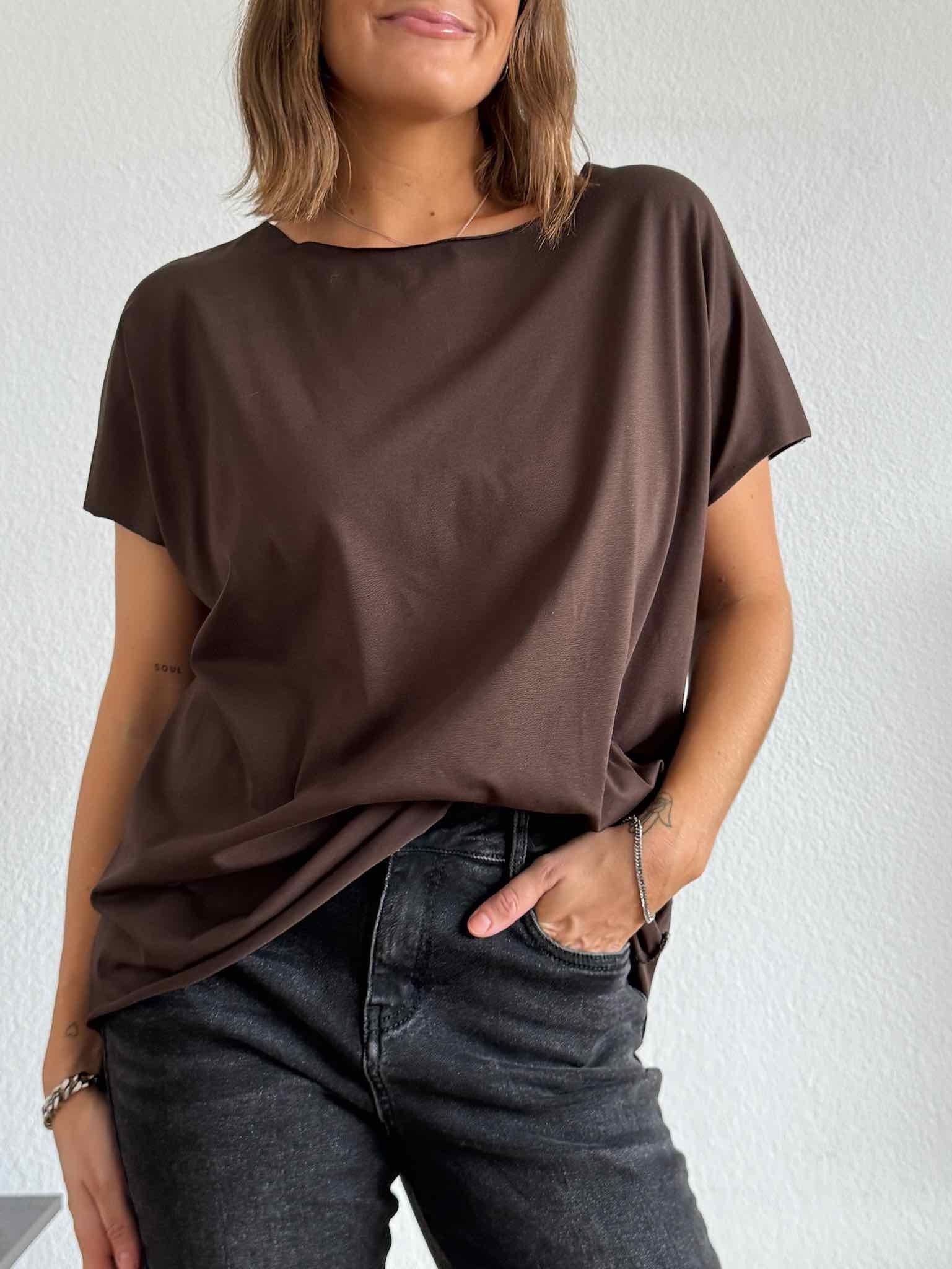 Basic Cutted T-Shirt für Damen in Chocolate von Maingold Basics