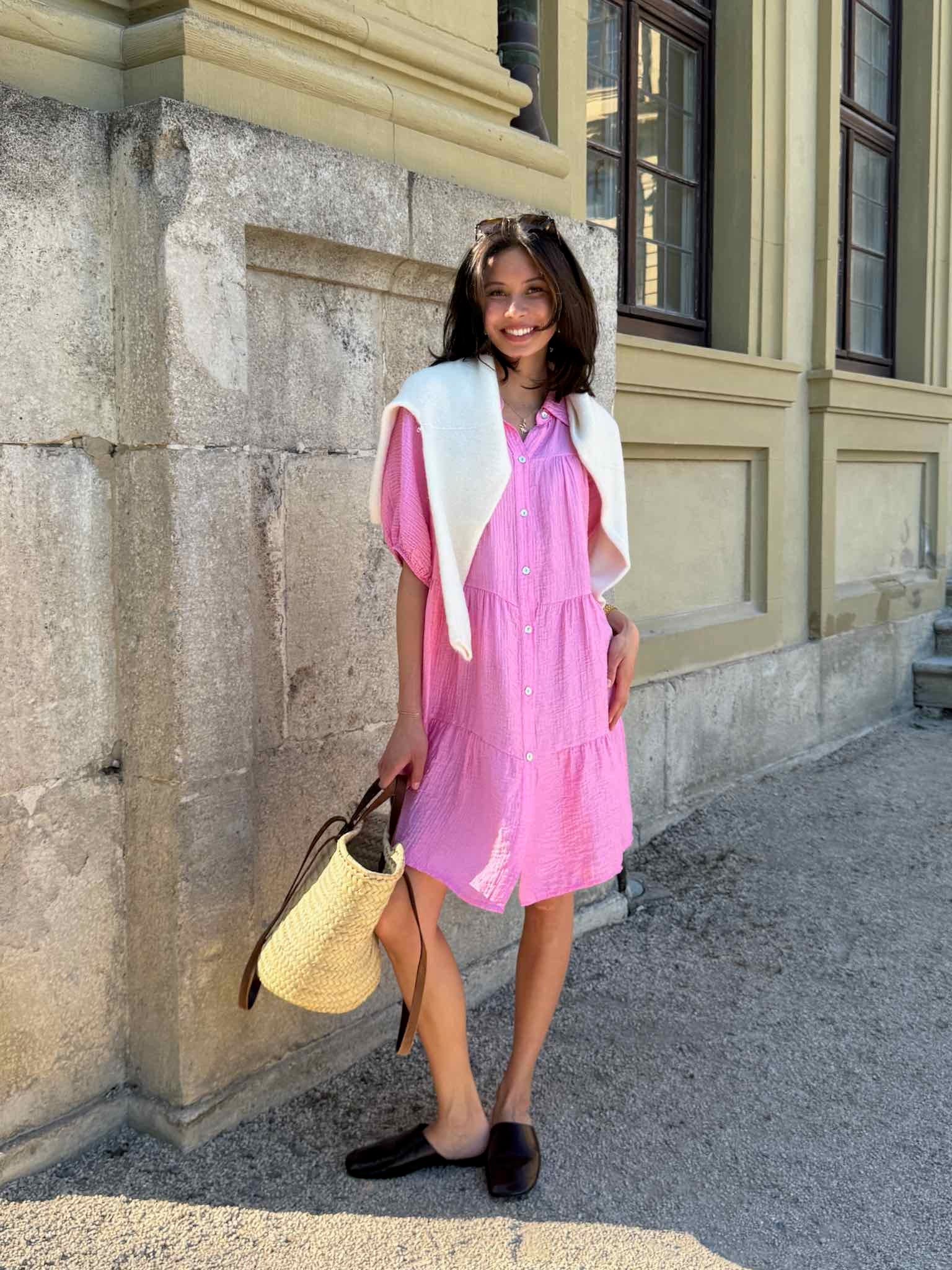 Glänzendes Blusenkleid in Krepp-Optik für Damen in Baby Pink von Maingold Basics