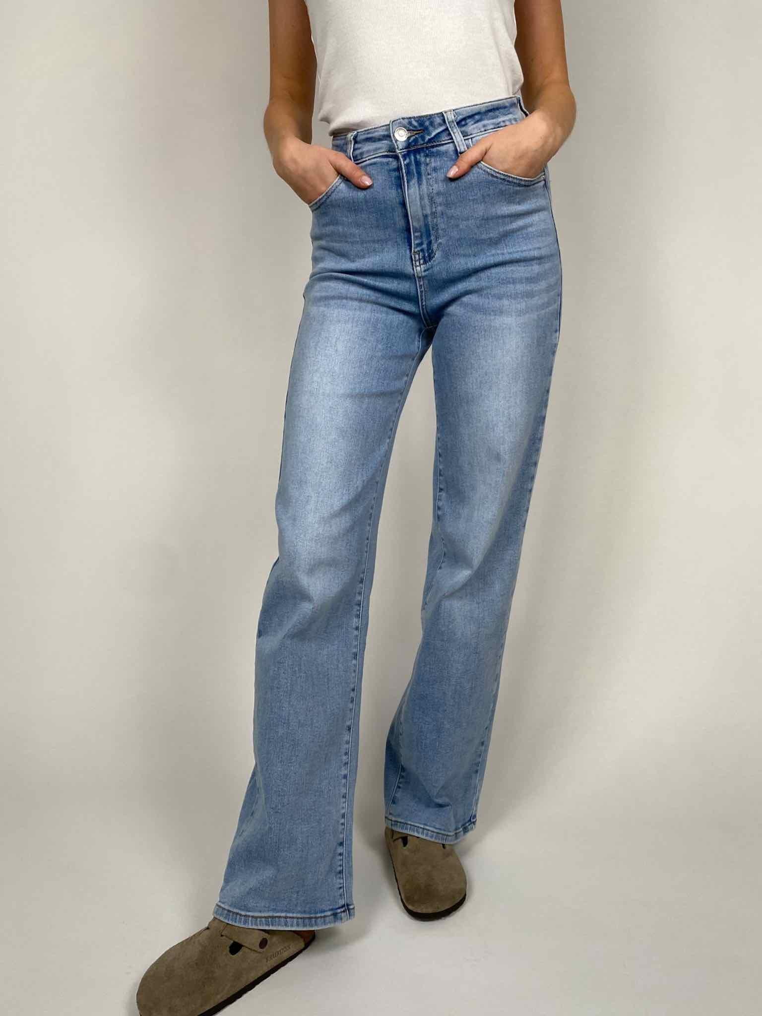 High Waist Wide Leg Jeans "Kathy" für Damen in Light Blue von Maingold Basics