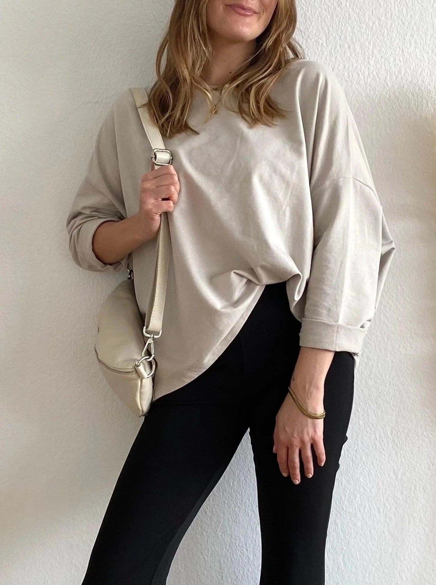 Leichtes Sweatshirt für Damen in Beige von Maingold Basics