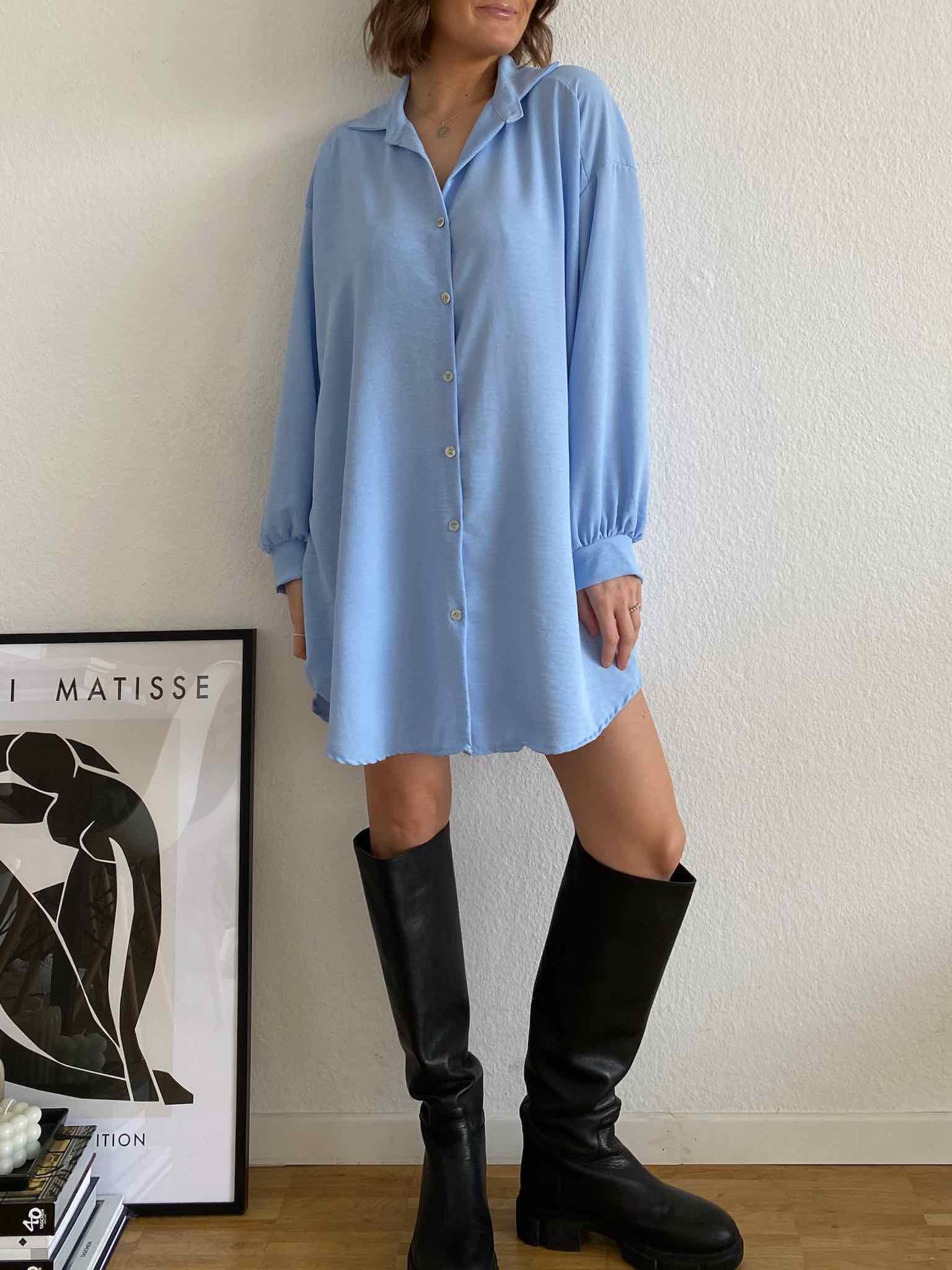 Leichte Oversize Bluse für Damen in Light Blue von Maingold Basics
