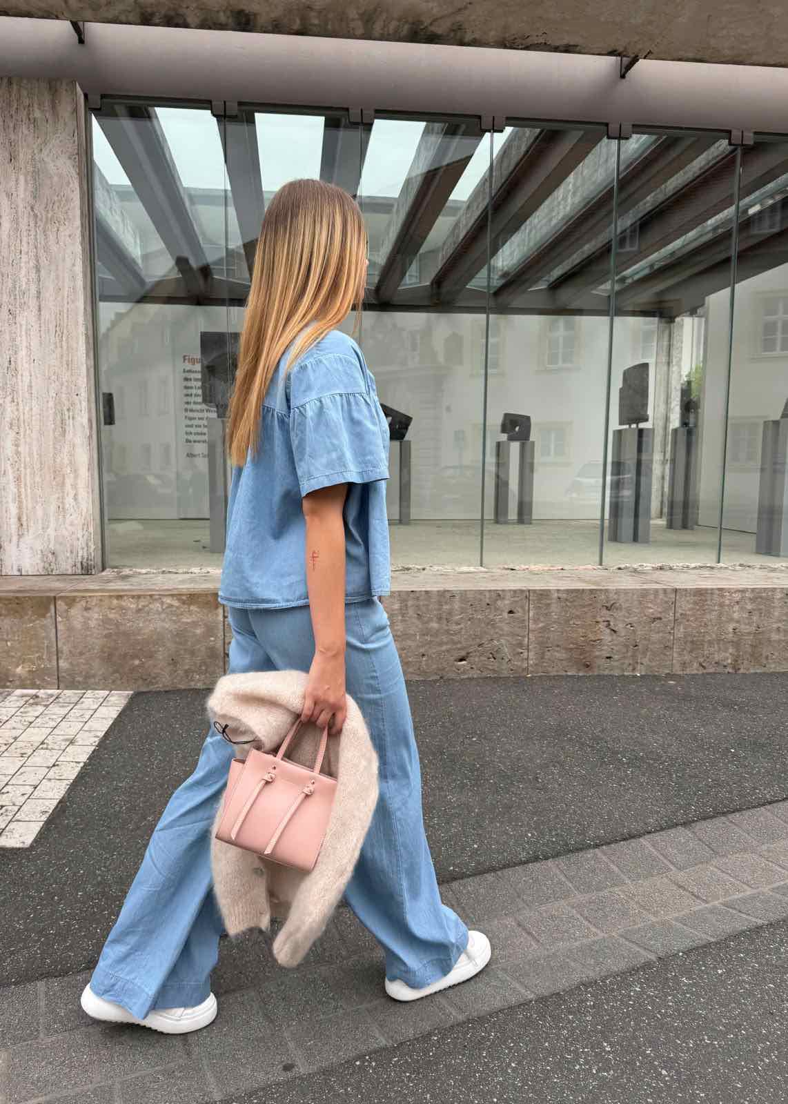 Leichte Denim Bluse - Light Blue