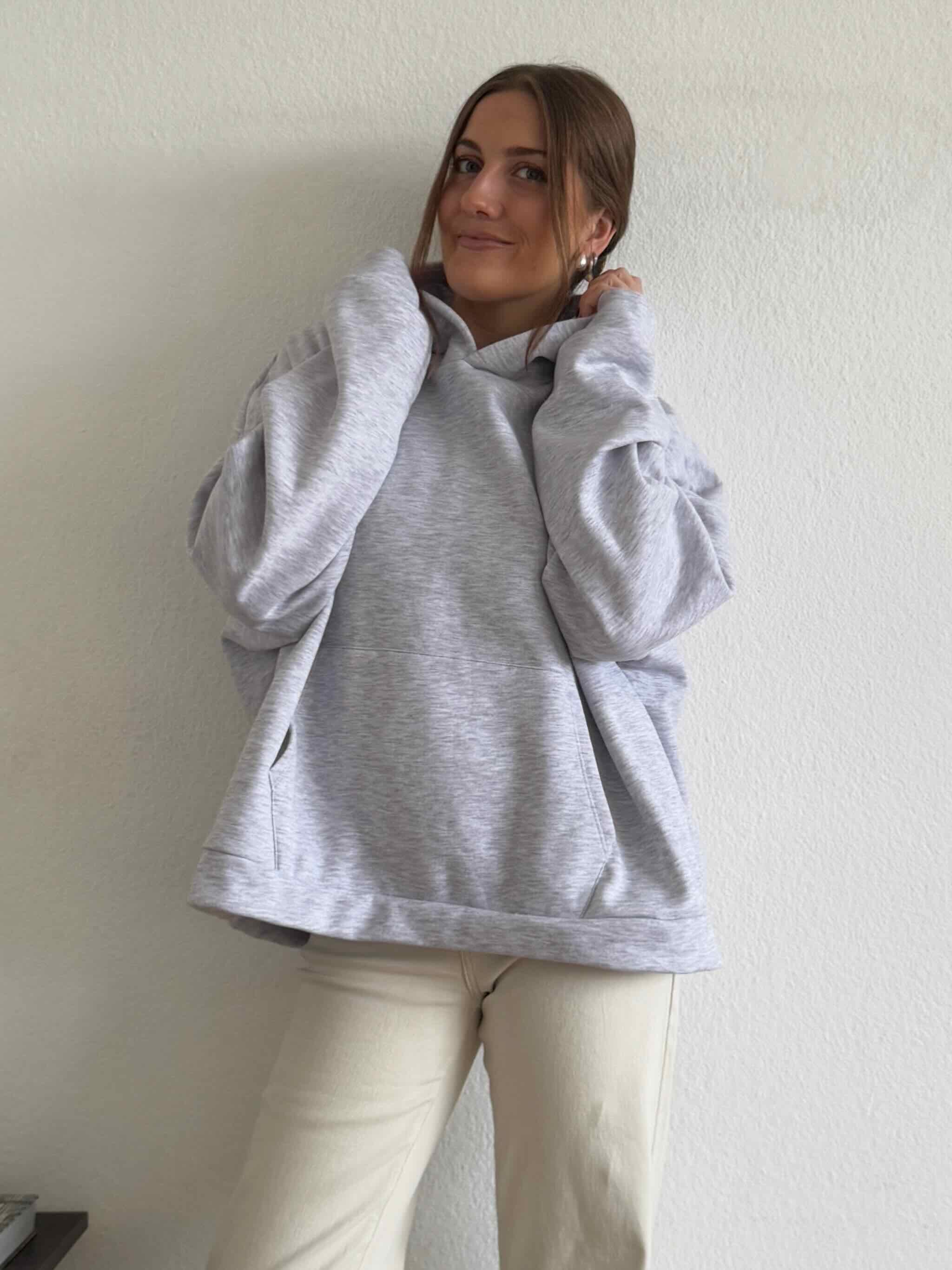 Leichter Oversized Hoodie für Damen in Grey von Maingold Basics