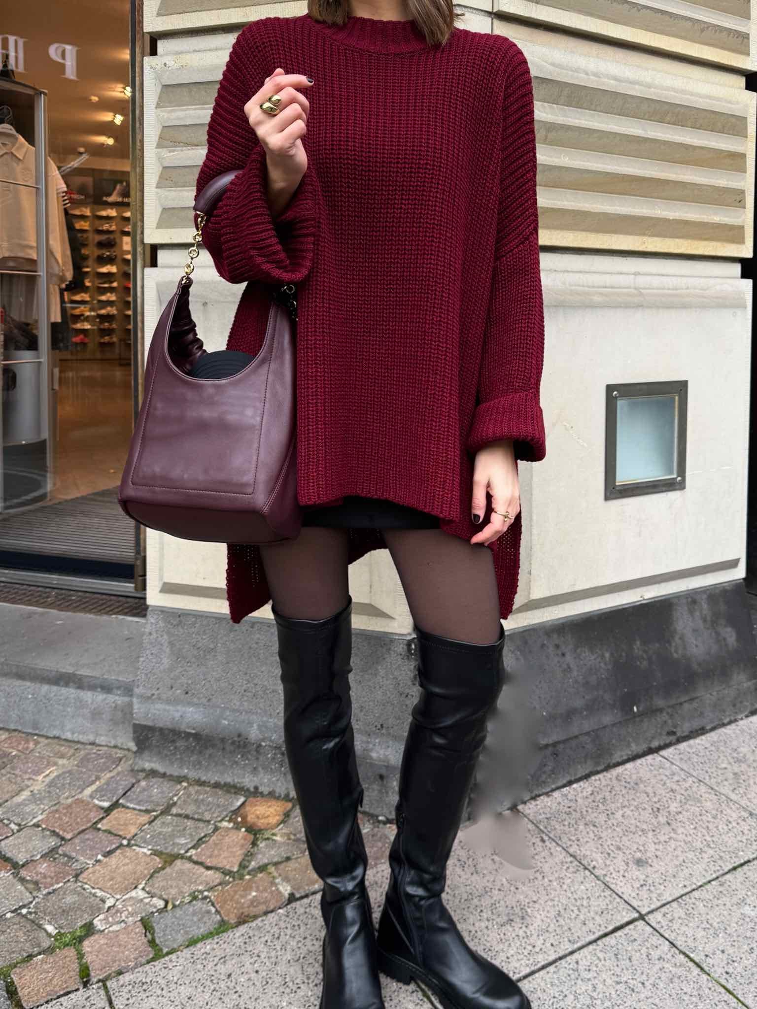 Long Oversize Pulli mit Schlitz für Damen in Bordeaux von Maingold Basics