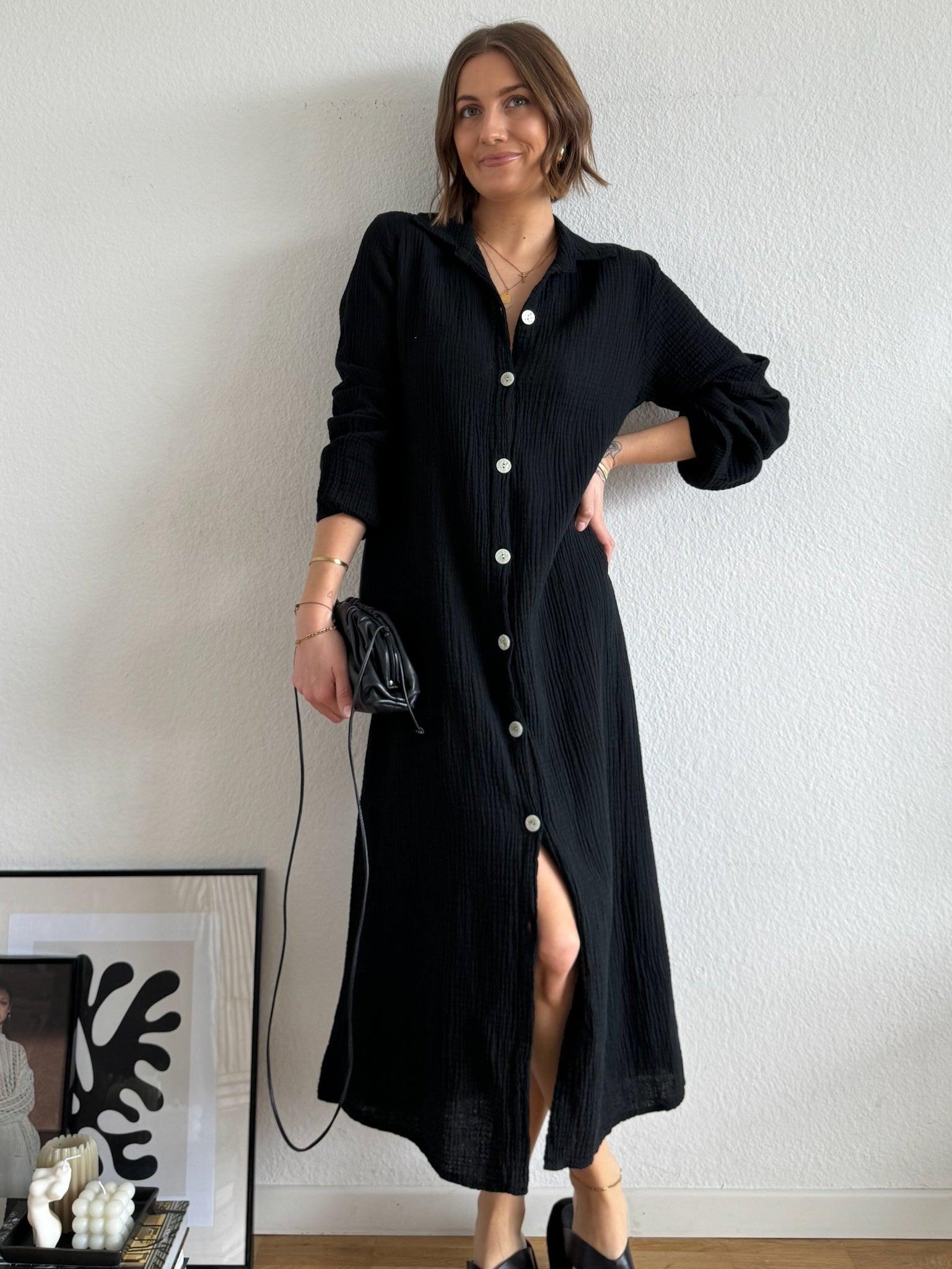 Maxi Musselin Kleid mit Perlmutknöpfen für Damen in Black von Maingold Basics