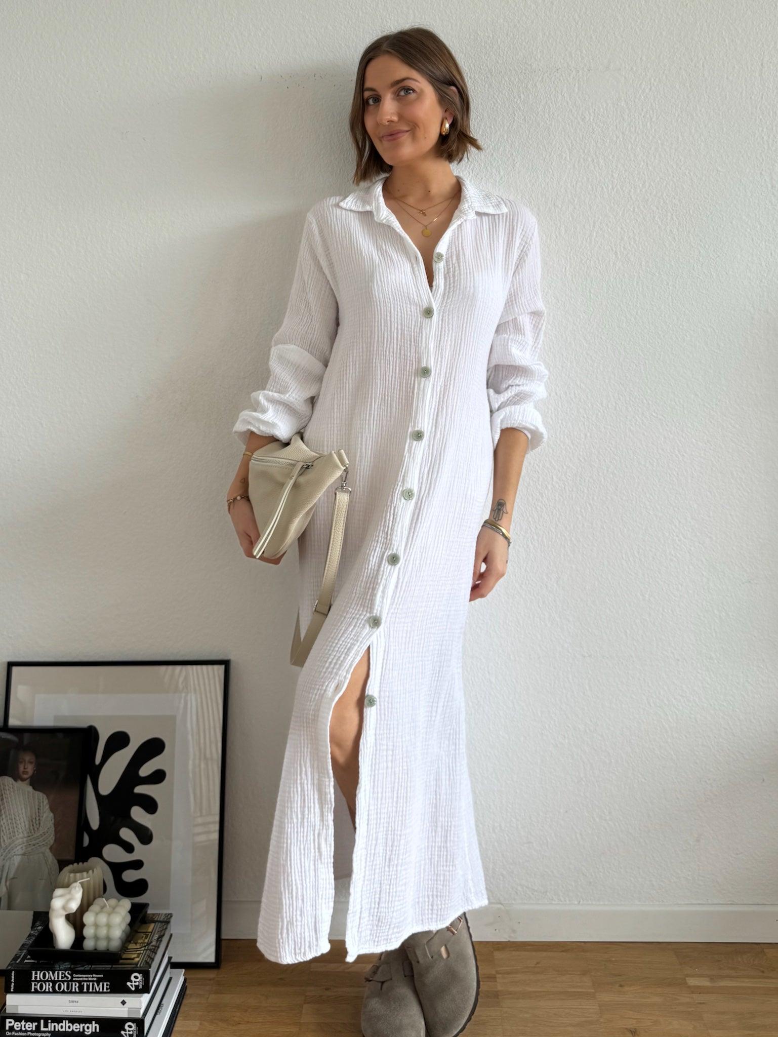 Maxi Musselin Kleid mit Perlmutknöpfen für Damen in White von Maingold Basics