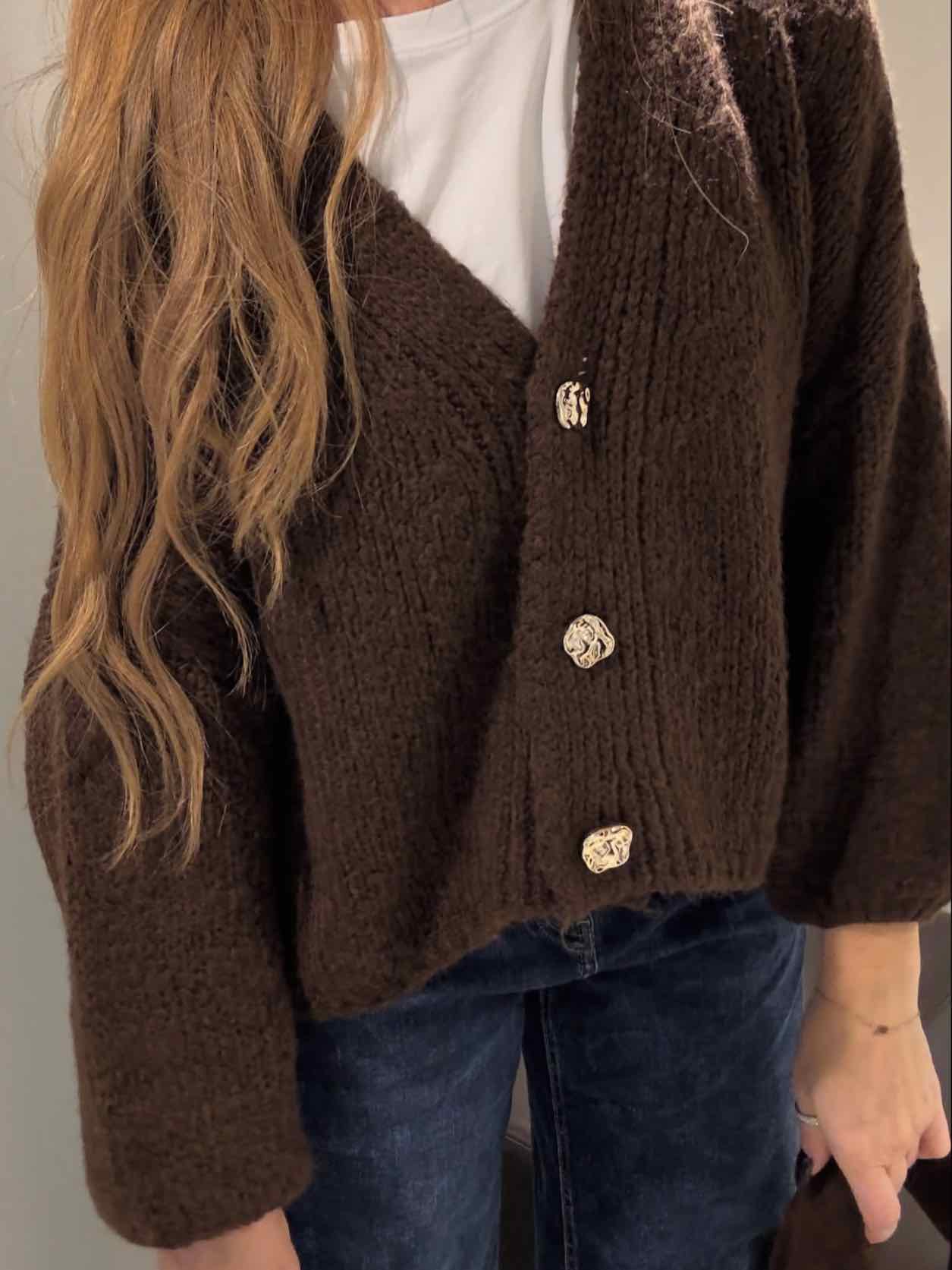 Oversize Cardigan mit Zierknöpfen für Damen in Schokobraun von Maingold Basics