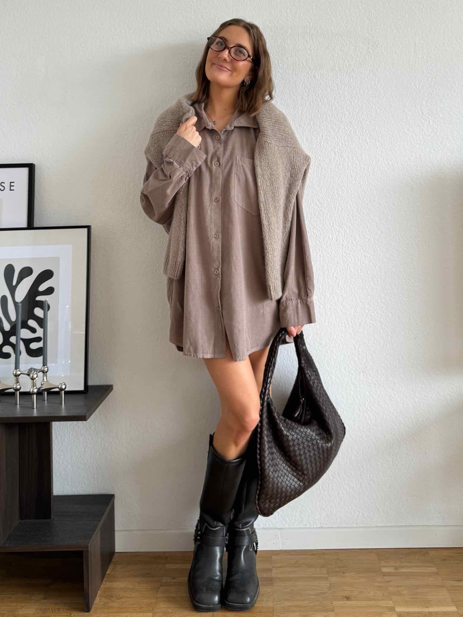 Oversize Kord Hemd für Damen in Taupe von Maingold Basics