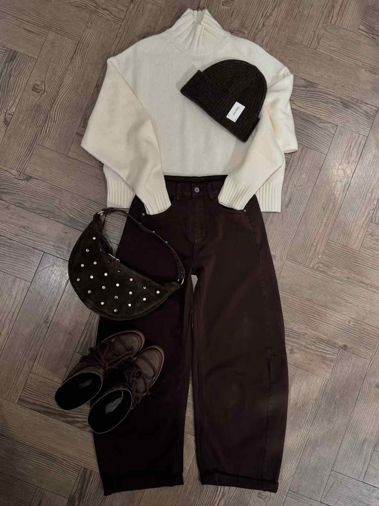Oversized  Barrel Jeans für Damen in Chocolate von Maingold Basics