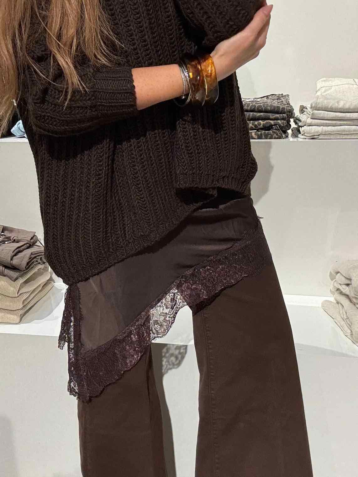 Asymmetrisches Satin Kleid mit Spitze - Chocolate