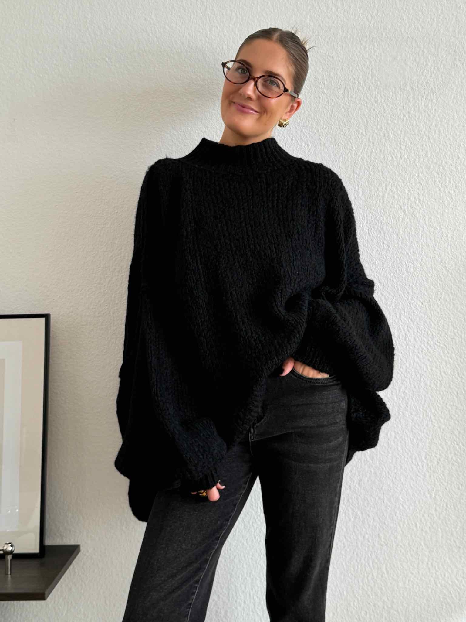 Super Oversized Kuschel Pullover für Damen in Black von Maingold Basics