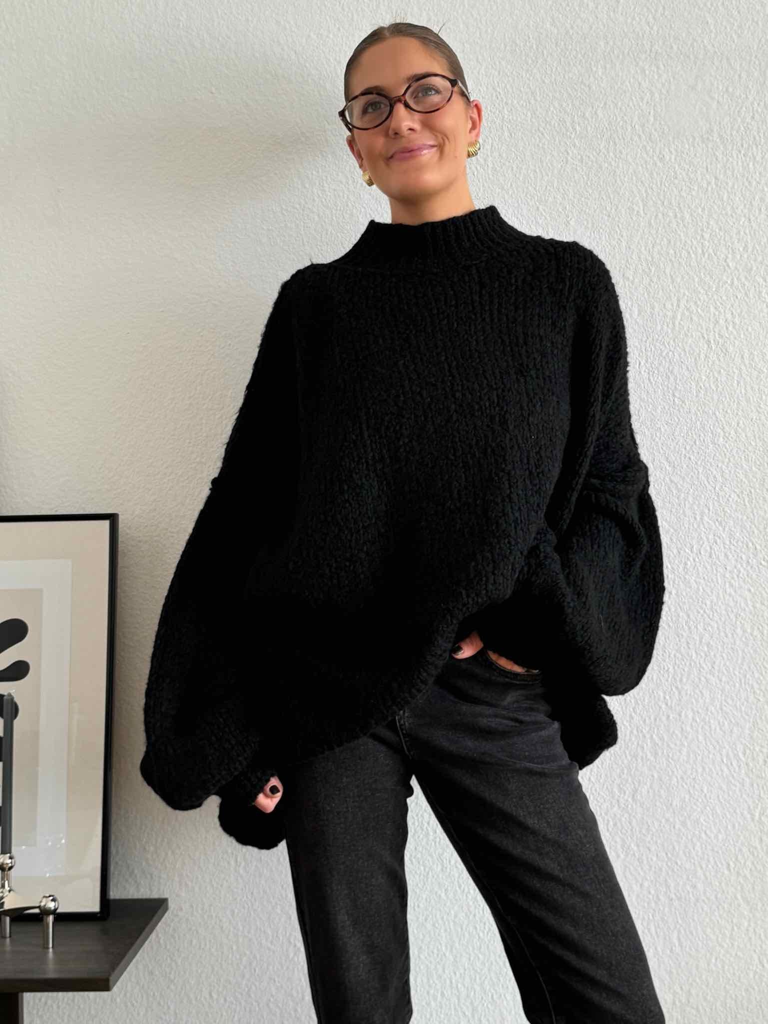 Super Oversized Kuschel Pullover für Damen in Black von Maingold Basics