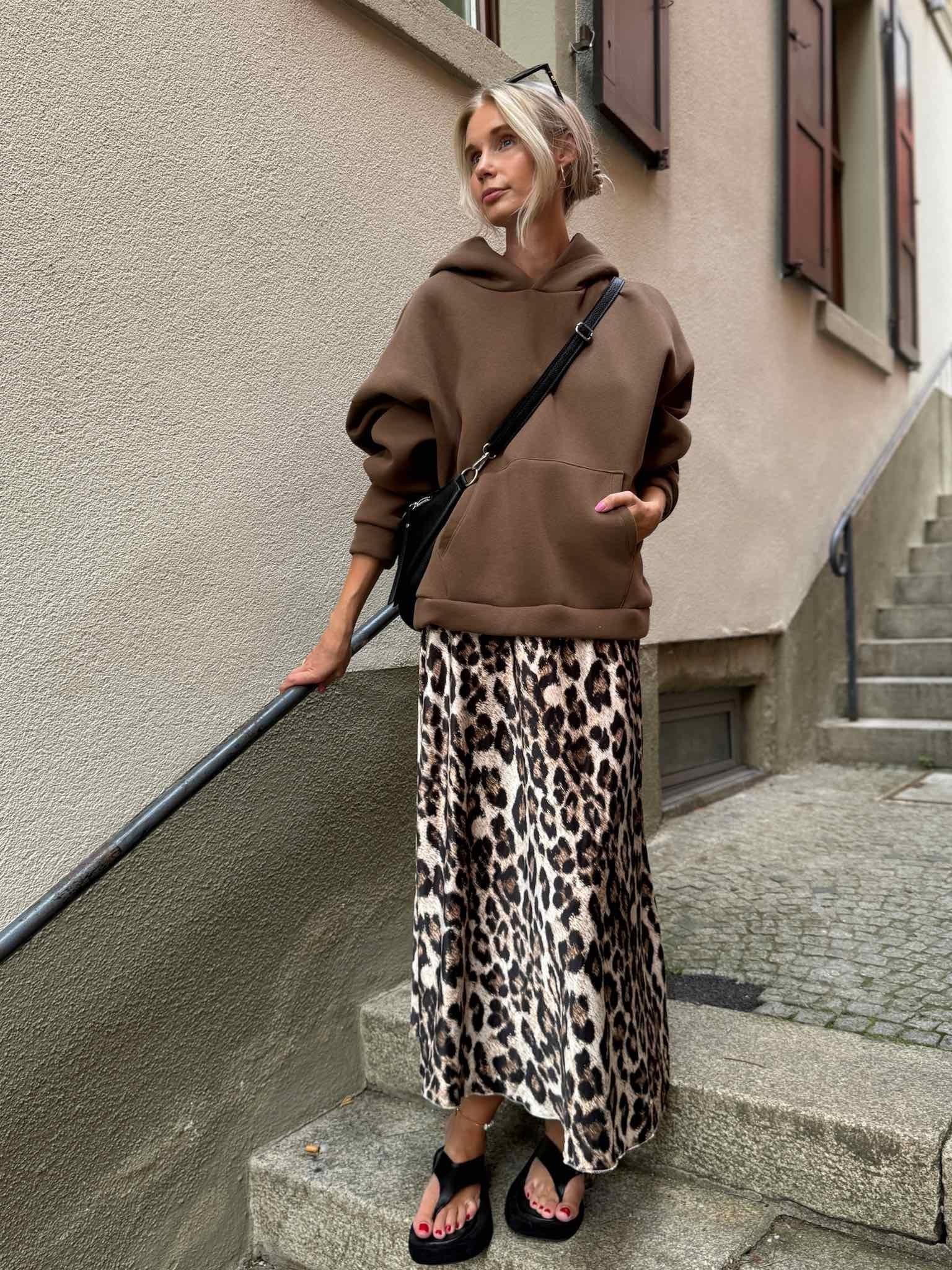 Super Oversized Hoodie für Damen in Brown von Maingold Basics