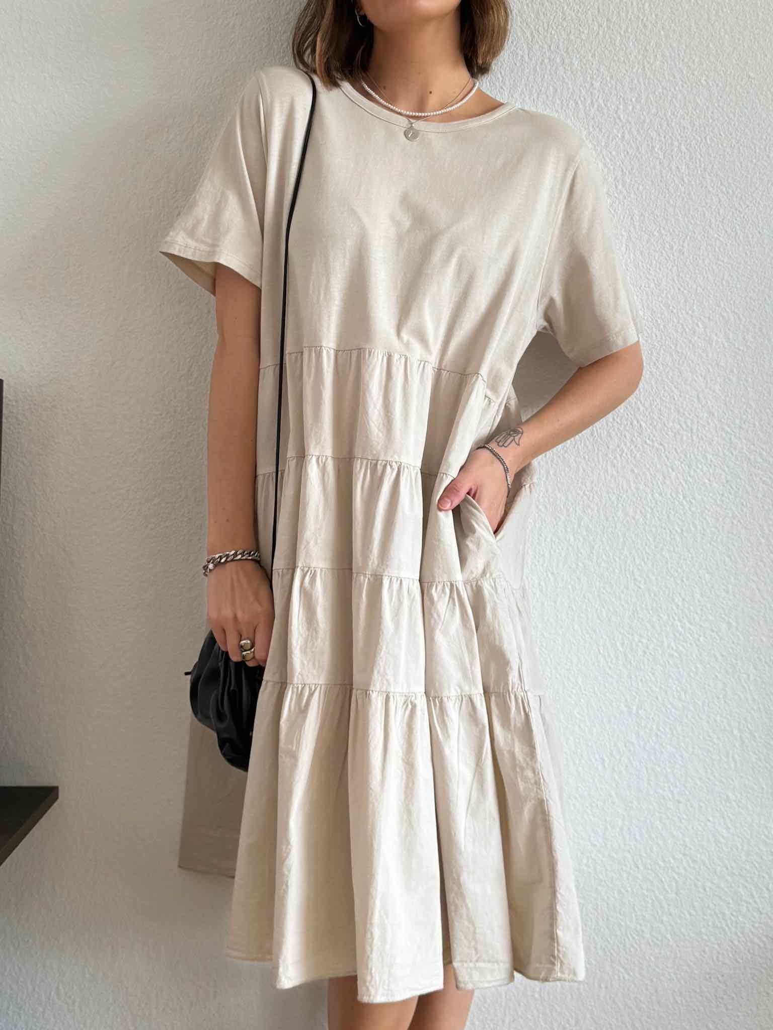 T-Shirt Dress mit gestuftem Rock für Damen in Beige von Maingold Basics