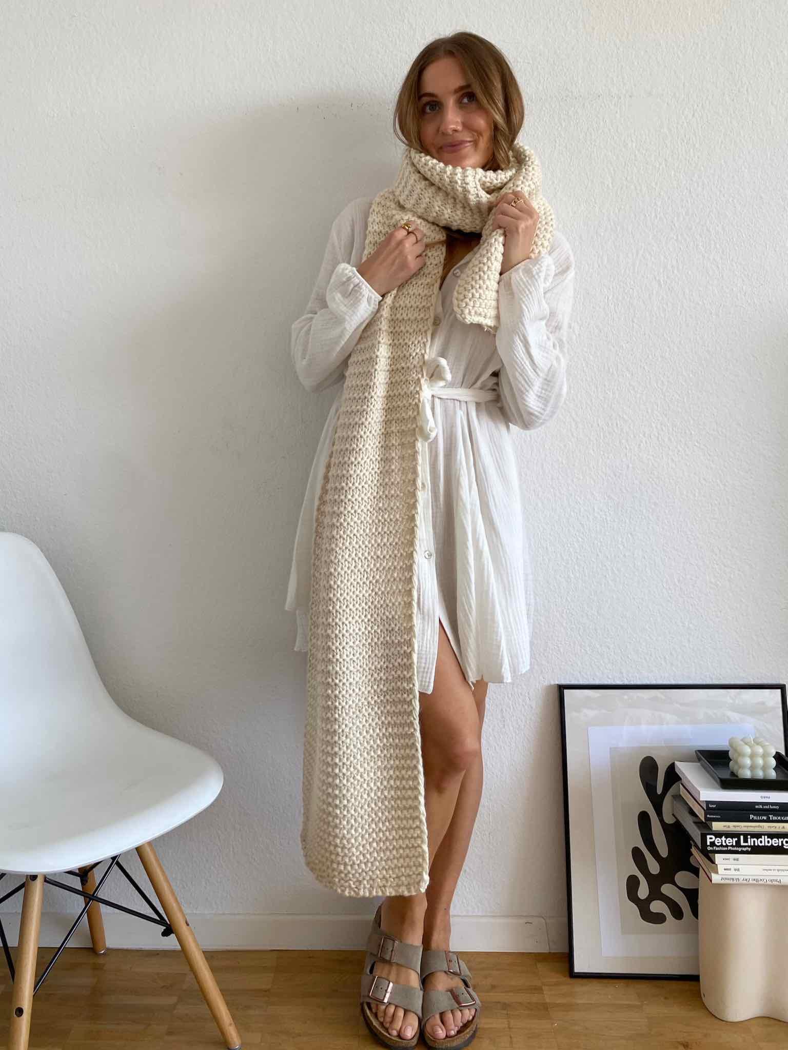 XL Knit Scarf für Damen in Creme von Maingold Basics